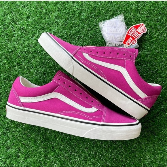 NEW "Old Skool" Authentic Vans in fuschia color - Picture 2 of 6